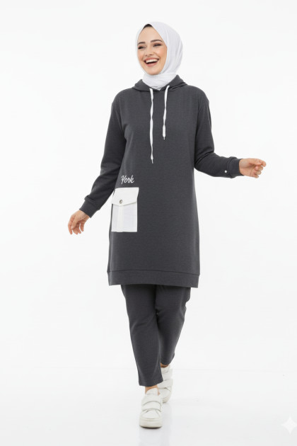 طقم قطعتين بلوزة بكابيشون وبنطلون (رمادي) 1499