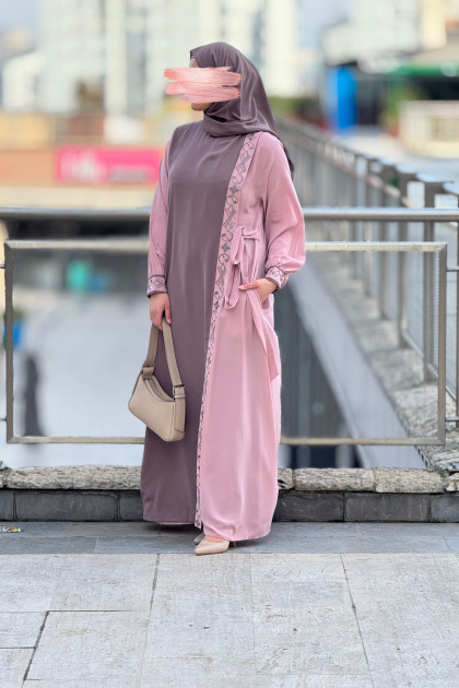طقم عباية ايلا مع الحجاب (وردي)