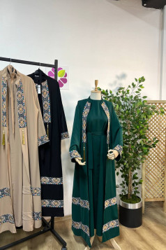 عباية العنود المطرزة زمرد 1478