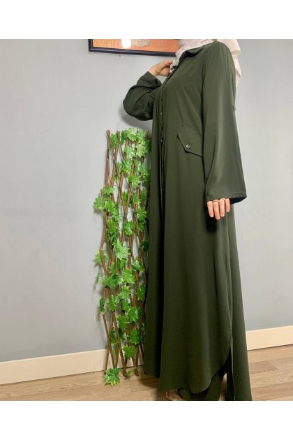 طقم هلا الشرعي مزين بجيوب وازرار مخفية لون (زيتي)