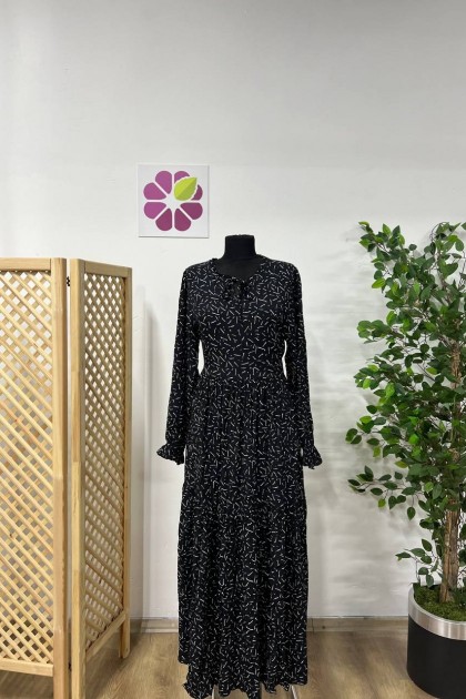 فستان منقرش بالاسود مع ربطه على الصدر 014