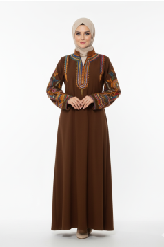 عباية اسيا المزينة بتطريز عل الصدر والأكمام لون (بني)