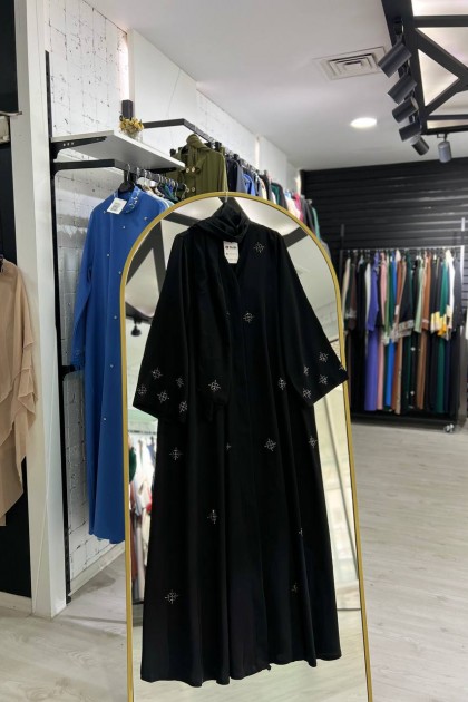 عباية ترف الرسمية مع شال اسود