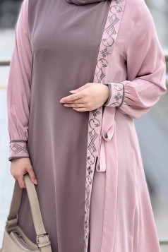 طقم عباية ايلا مع الحجاب (وردي)