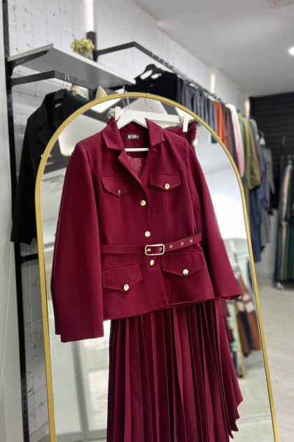 طقم تيا المناسب لموسم الصيف (خمري )