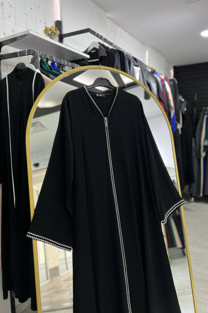 عباية سلوى صيفي عملية اسود مميز بالابيض 