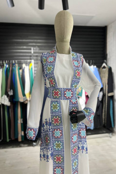 طقم عباية جنان المطرزة مكونة من قطعتين