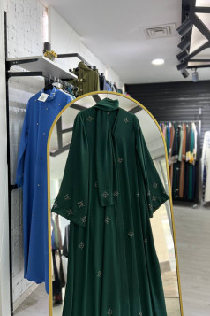 عباية ترف الرسمية مع شال الزمردي